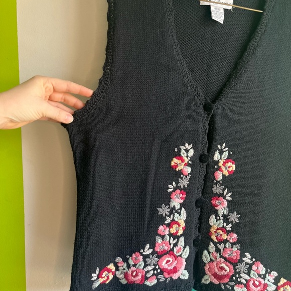 Croft & Barrow Black Hand-Embroidered Vest - Picture 5 of 6